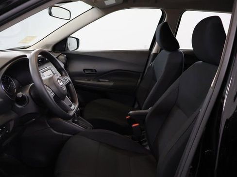 New 2025 Nissan Kicks Play S image 8