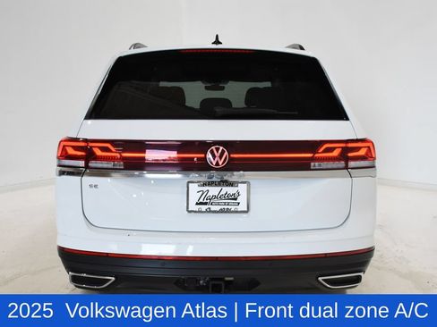 Used 2025 Volkswagen Atlas SE FWD image 5