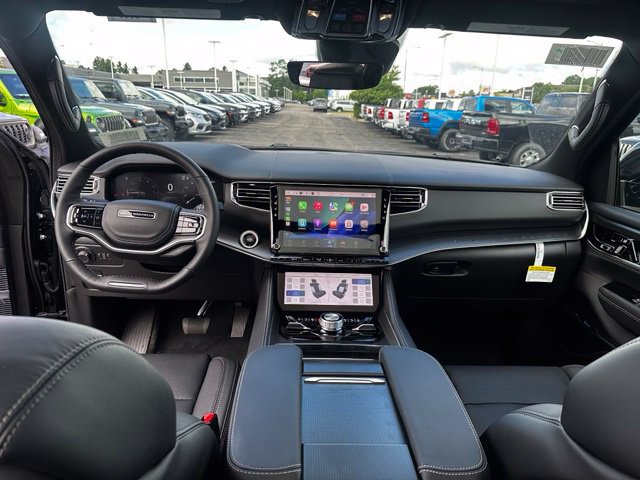 New 2026 Jeep Grand Wagoneer Summit AWD/4WD image 38
