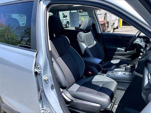 Used 2023 Subaru Forester Premium AWD/4WD image 7