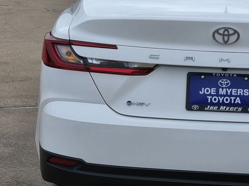 Used 2026 Toyota Camry LE FWD image 10