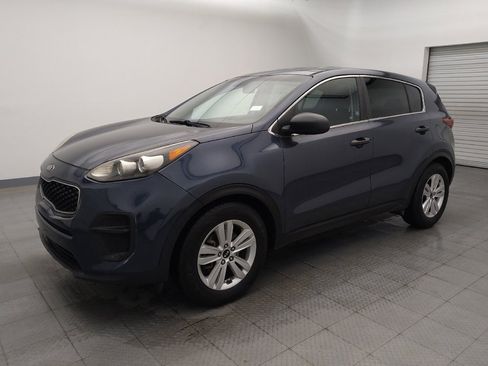 Used 2017 Kia Sportage LX w/ Option Group 012 image 2