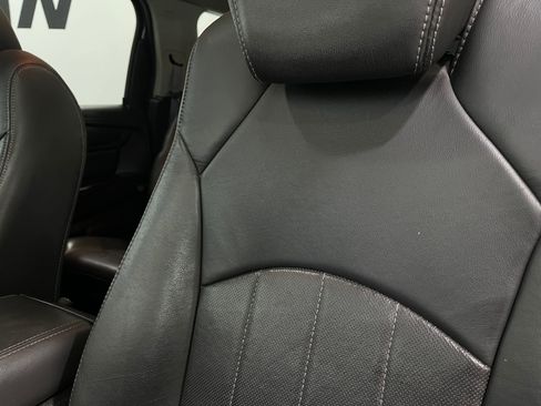 Used 2015 GMC Acadia Denali image 17