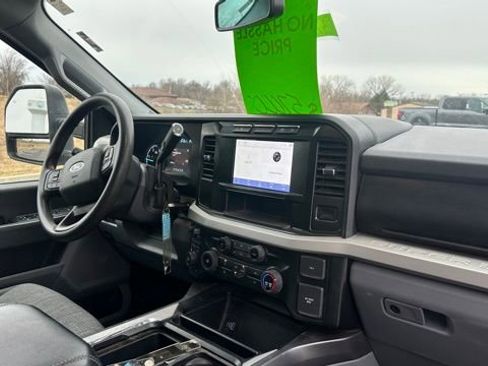 Used 2023 Ford F350 XLT w/ FX4 Off-Road Package image 6