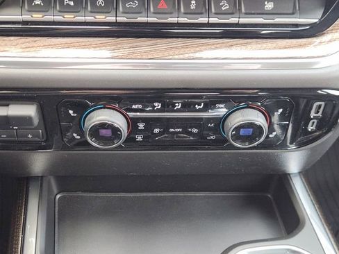 Used 2023 Chevrolet Silverado 1500 LT Trail Boss w/ LT Trail Boss Premium Package image 17