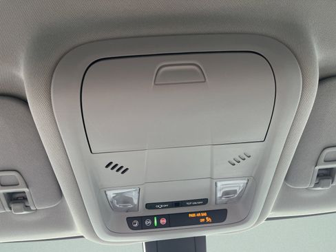 Used 2023 Chevrolet Equinox LT w/ Driver Convenience Package image 63