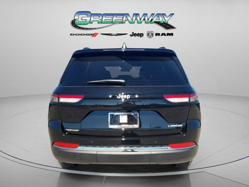 New 2025 Jeep Grand Cherokee Laredo X image 2