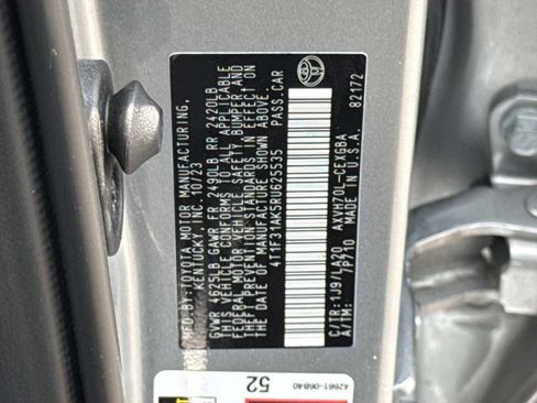 Used 2024 Toyota Camry XLE w/ Cold Weather Package FWD image 30