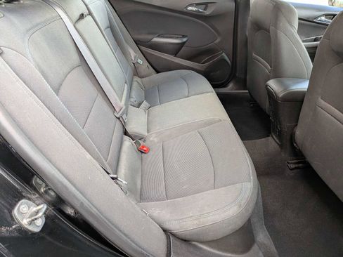 Used 2017 Chevrolet Cruze LT FWD image 17