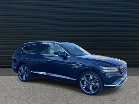 Used 2025 Genesis GV80 3.5T Prestige image 3