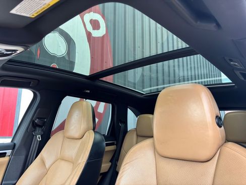 Used 2017 Porsche Cayenne S w/ Premium Plus Package AWD/4WD image 19