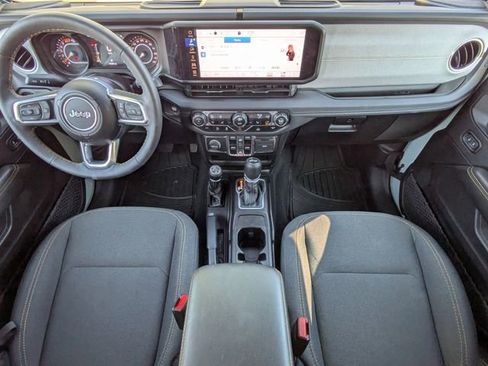 Used 2024 Jeep Wrangler Sahara image 16