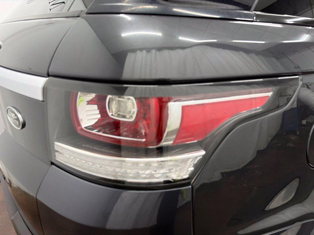 Used 2017 Land Rover Range Rover Sport HSE AWD/4WD image 11