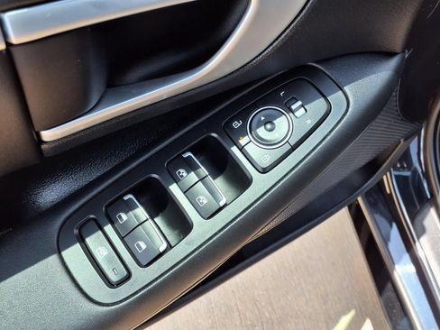 Used 2025 Hyundai Sonata SEL FWD image 23