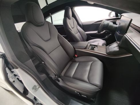 Used 2022 Tesla Model S image 13