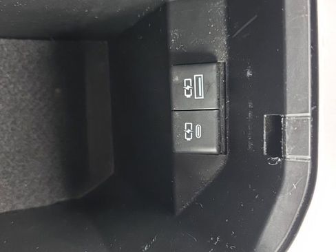 Used 2023 Toyota Camry XSE image 37