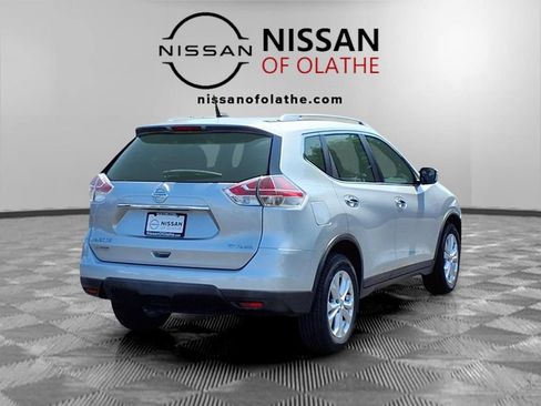 Used 2015 Nissan Rogue SV AWD/4WD image 27