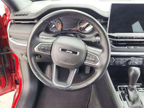 Used 2022 Jeep Compass Limited image 22