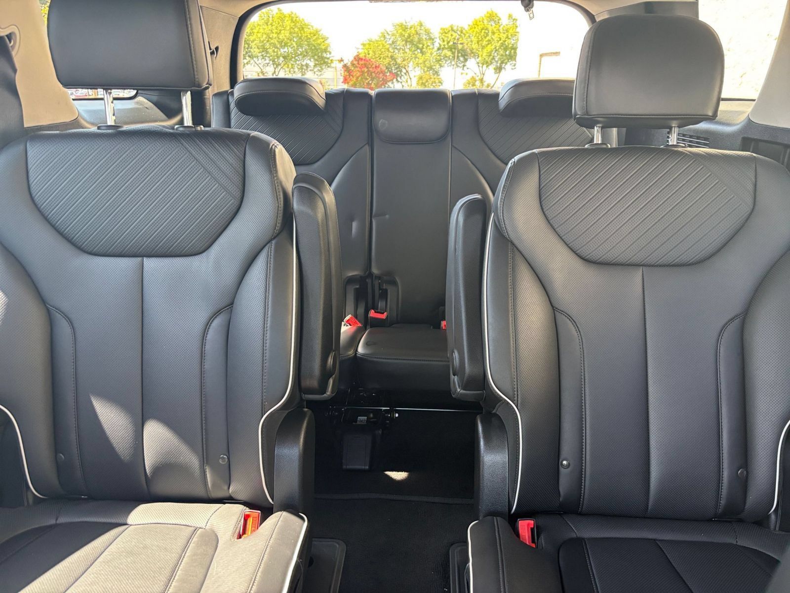 Used 2025 Hyundai Palisade SEL AWD/4WD image 41