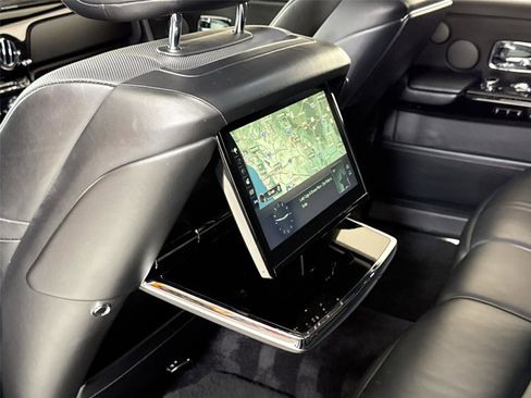 Used 2019 Rolls-Royce Phantom Sedan image 26