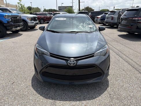 Used 2019 Toyota Corolla L FWD image 2