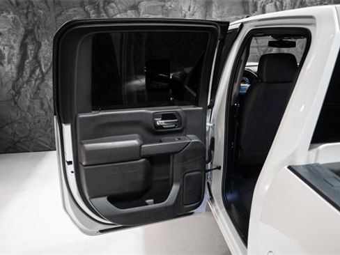 Used 2021 GMC Sierra 2500 4x4 Crew Cab w/ Gooseneck/5TH Wheel Package image 11