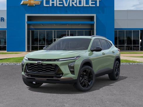 New 2026 Chevrolet Trax ACTIV w/ Sunroof Package FWD image 6