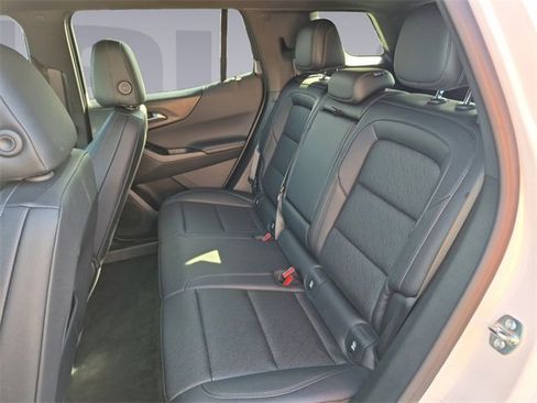 Used 2026 Chevrolet Equinox LT w/ Convenience Package II image 16