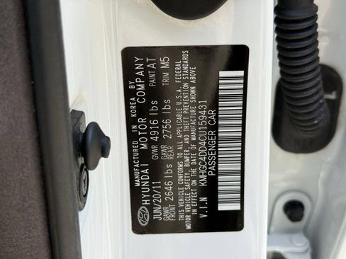 Used 2012 Hyundai Genesis 3.8 w/ Premium Pkg RWD image 61