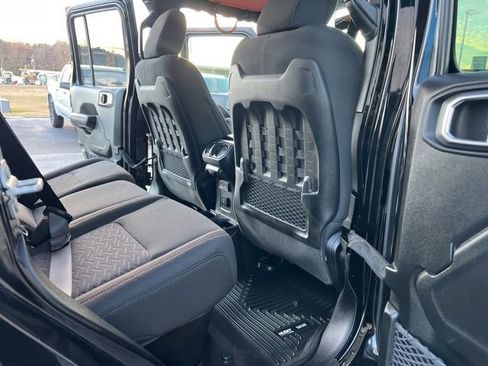 Used 2023 Jeep Gladiator Mojave w/ Trailer Tow Package image 29