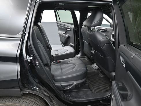 Certified 2025 Toyota Highlander XSE image 34