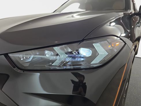 New 2026 BMW X5 xDrive40i w/ M Sport Package AWD/4WD image 33