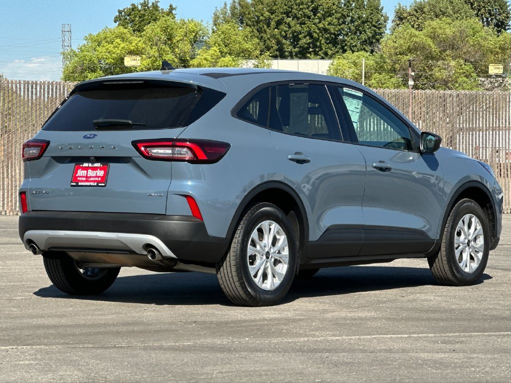 Certified 2025 Ford Escape Active AWD/4WD image 3