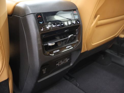 Used 2024 Jeep Grand Cherokee Summit AWD/4WD image 44