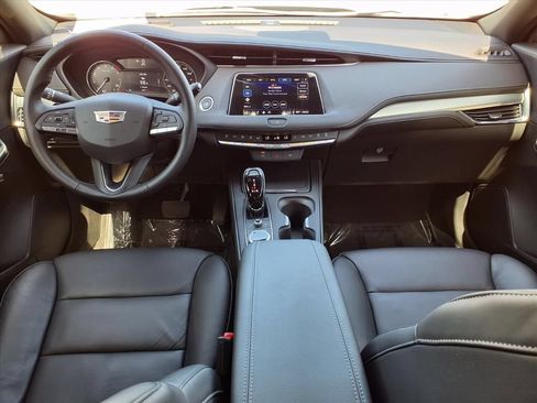 Used 2023 Cadillac XT4 Premium Luxury FWD image 14