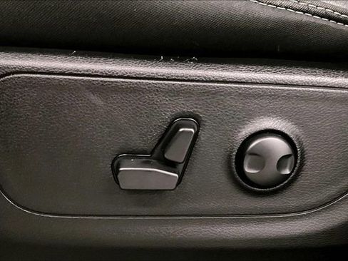 Used 2024 RAM 1500 Big Horn AWD/4WD image 31