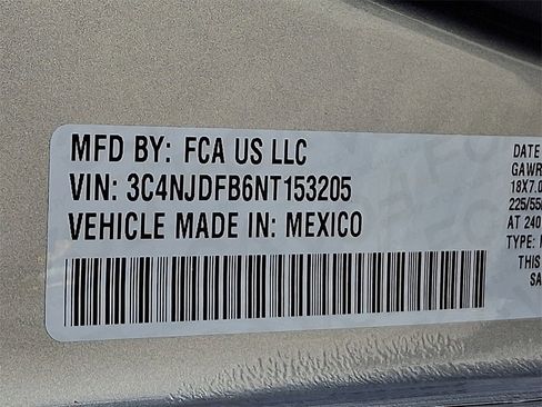 Used 2022 Jeep Compass Latitude image 27