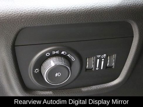 Used 2021 Jeep Grand Cherokee L Limited w/ Luxury Tech Group II image 22