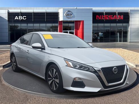 Used 2022 Nissan Altima 2.5 SV image 3