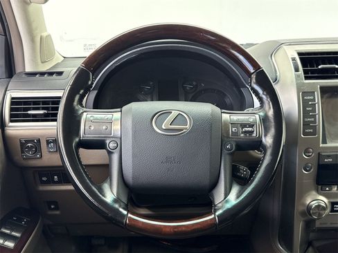 Used 2019 Lexus GX 460 Premium image 20