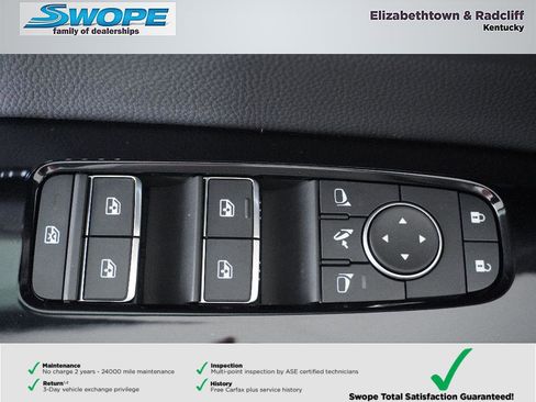 New 2025 Nissan Pathfinder Platinum image 16