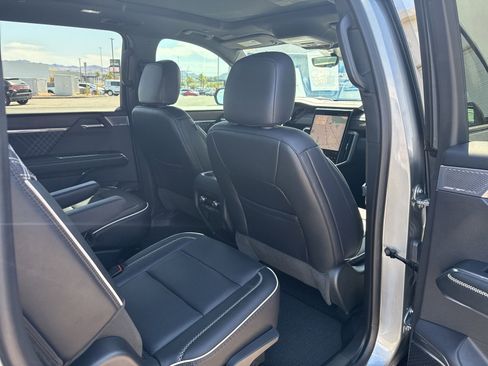 Used 2024 GMC Acadia Denali w/ Super Cruise Package AWD/4WD image 14