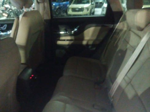 Used 2021 Lincoln Corsair AWD w/ Premium Package image 14