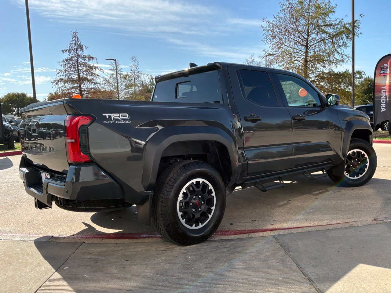 Used 2024 Toyota Tacoma TRD Off-Road w/ TRD Off Road Premium Package AWD/4WD image 6