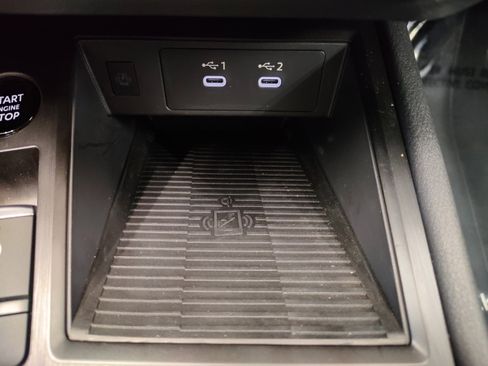 Used 2025 Nissan Kicks SV FWD image 31