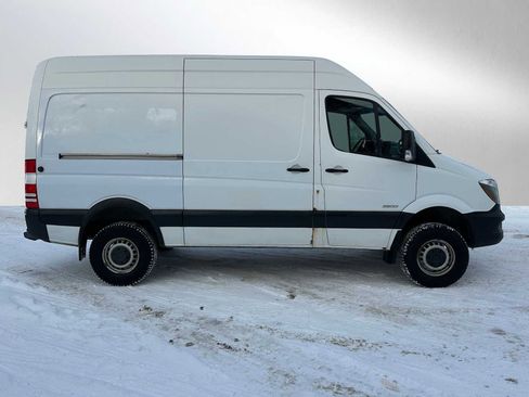 Used 2016 Freightliner Sprinter 2500 image 2
