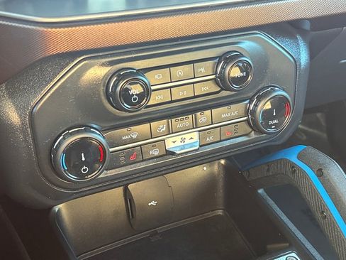 Used 2022 Ford Bronco Outer Banks image 26