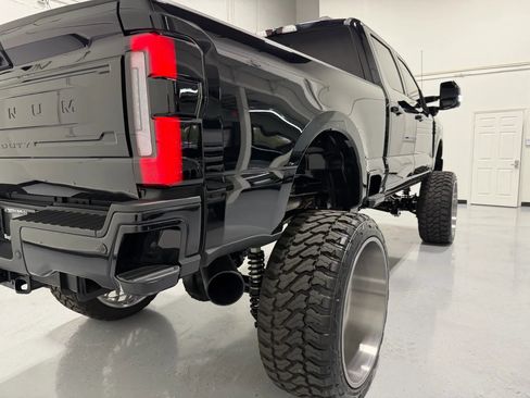 Used 2024 Ford F350 Platinum image 21