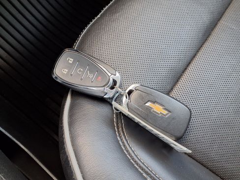 Used 2020 Chevrolet Traverse High Country image 13