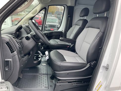 New 2026 RAM ProMaster 2500 w/ Convenience Group image 10